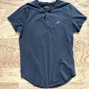(Men’s) Hollister Henley Tee